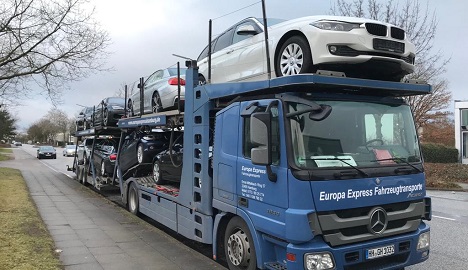 Old Mercedes Benz transportieren